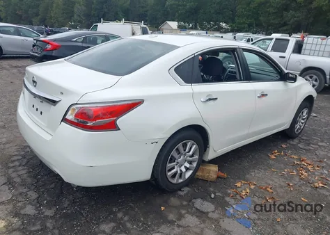 2015 Nissan Altima 2.5 S z USA, uszkodzony, nr VIN 1N4AL3AP6FC427673